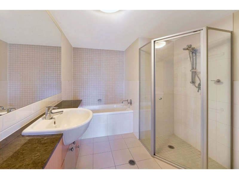 21 Cypress Avenue, Surfers Paradise QLD 4217