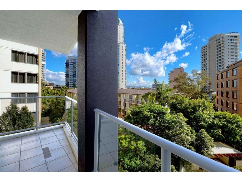 21 Cypress Avenue, Surfers Paradise QLD 4217