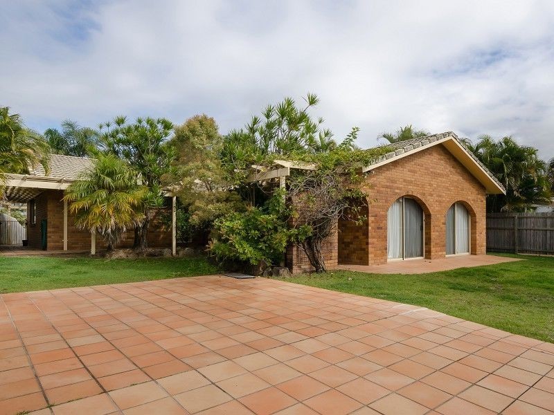 94 Hooker Boulevard, Mermaid Waters QLD 4218