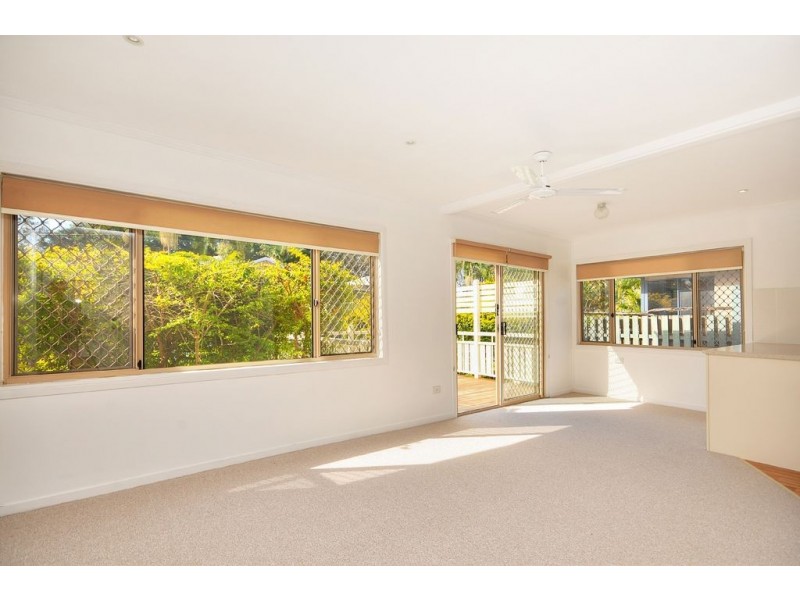 42 Allinga Street, Coombabah QLD 4216