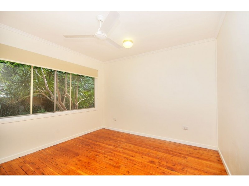 42 Allinga Street, Coombabah QLD 4216