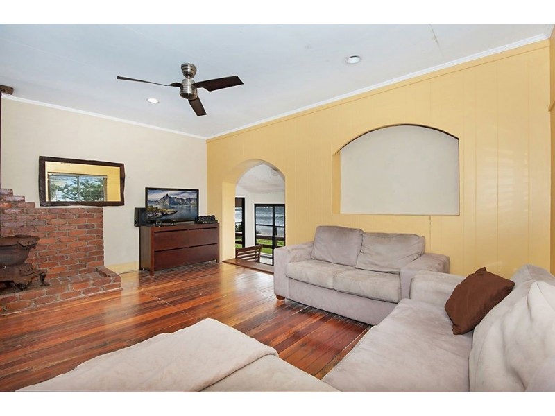 1 Heron Avenue, Mermaid Beach QLD 4218