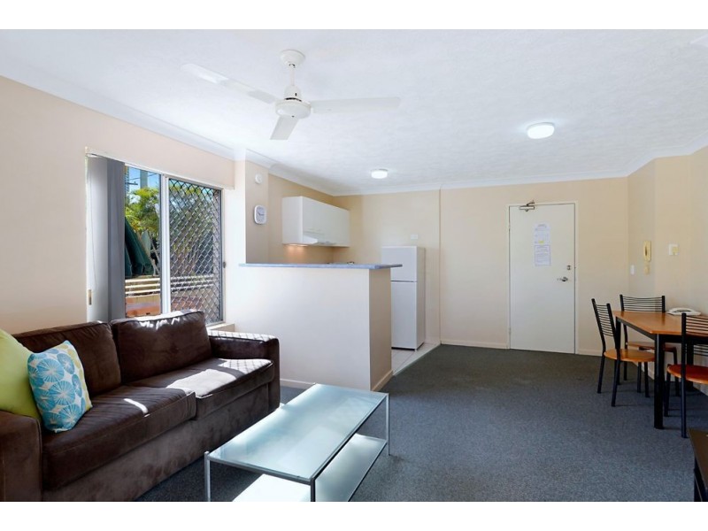 43 Cypress Avenue, Surfers Paradise QLD 4217