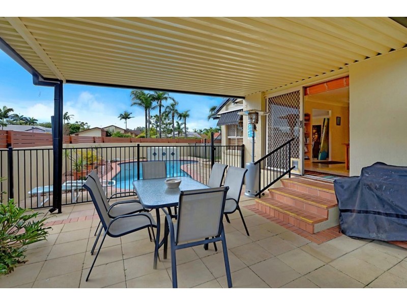 46 Santa Cruz Boulevard, Clear Island Waters QLD 4226