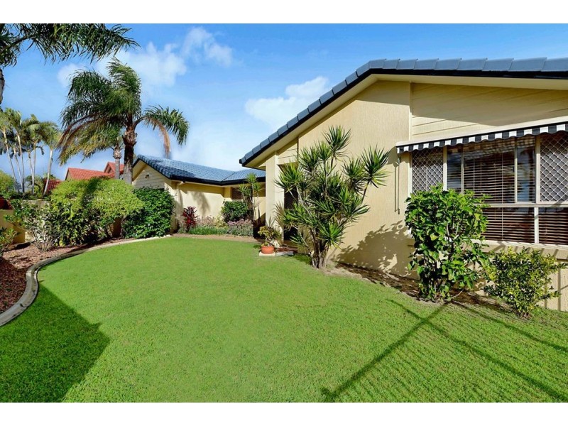 46 Santa Cruz Boulevard, Clear Island Waters QLD 4226