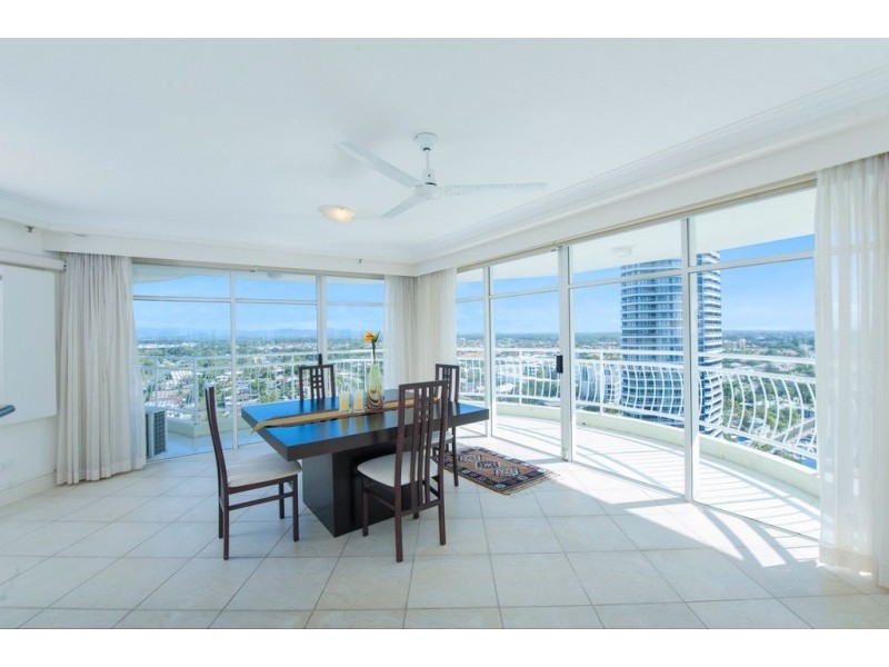 15A/5 Bayview St, Runaway Bay QLD 4216