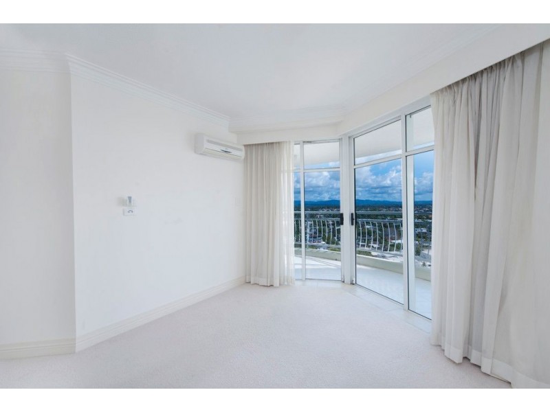 15A/5 Bayview St, Runaway Bay QLD 4216