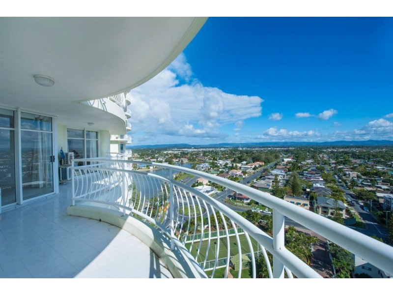 15A/5 Bayview St, Runaway Bay QLD 4216