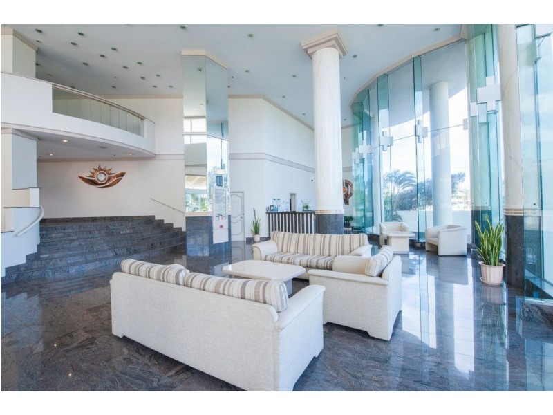 15A/5 Bayview St, Runaway Bay QLD 4216