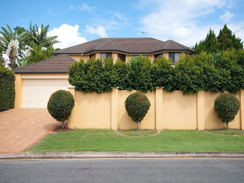 14 Cleland Crescent, Broadbeach Waters QLD 4218