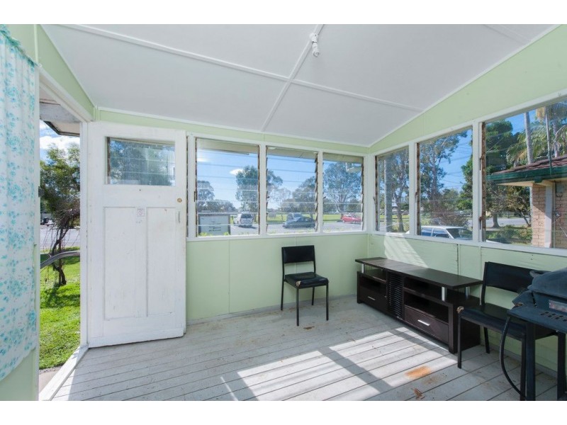 50 Falkinder Avenue, Paradise Point QLD 4216