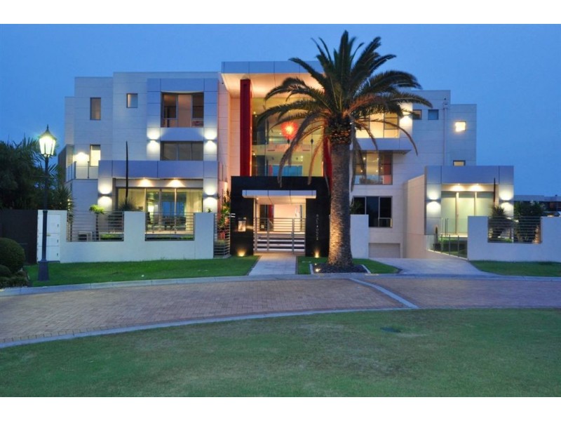 46-48 Royal Albert Crescent, Sovereign Islands QLD 4216