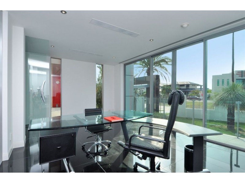 46-48 Royal Albert Crescent, Sovereign Islands QLD 4216