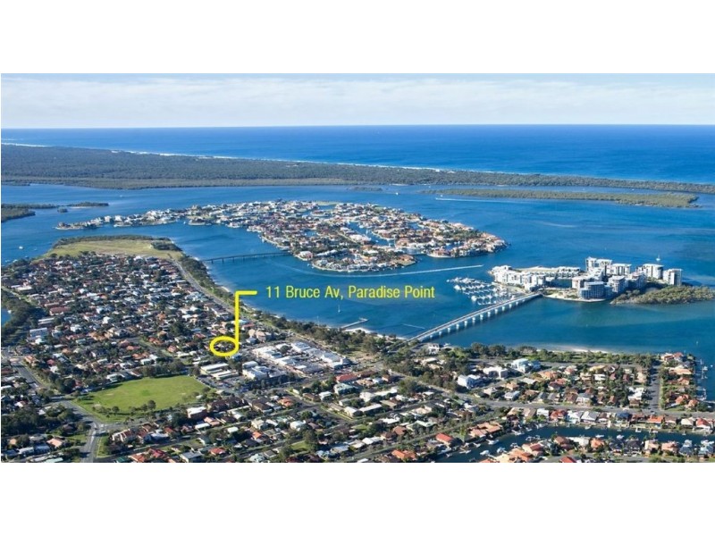 11 Bruce Av, Paradise Point QLD 4216