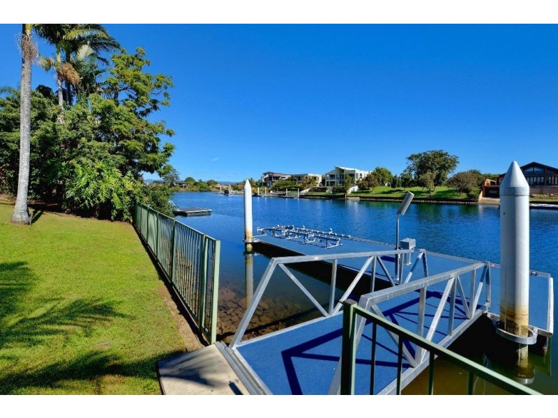 48 River Crescent, Broadbeach Waters QLD 4218