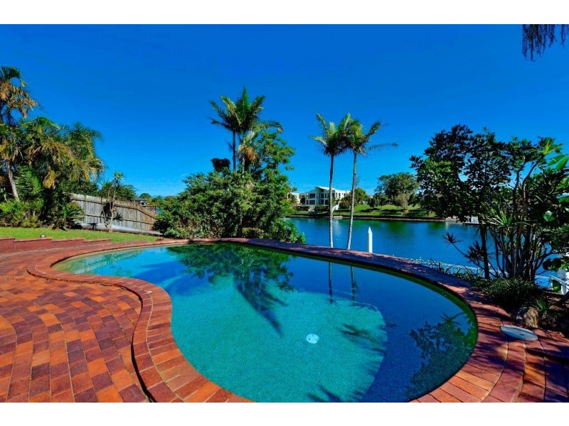 48 River Crescent, Broadbeach Waters QLD 4218