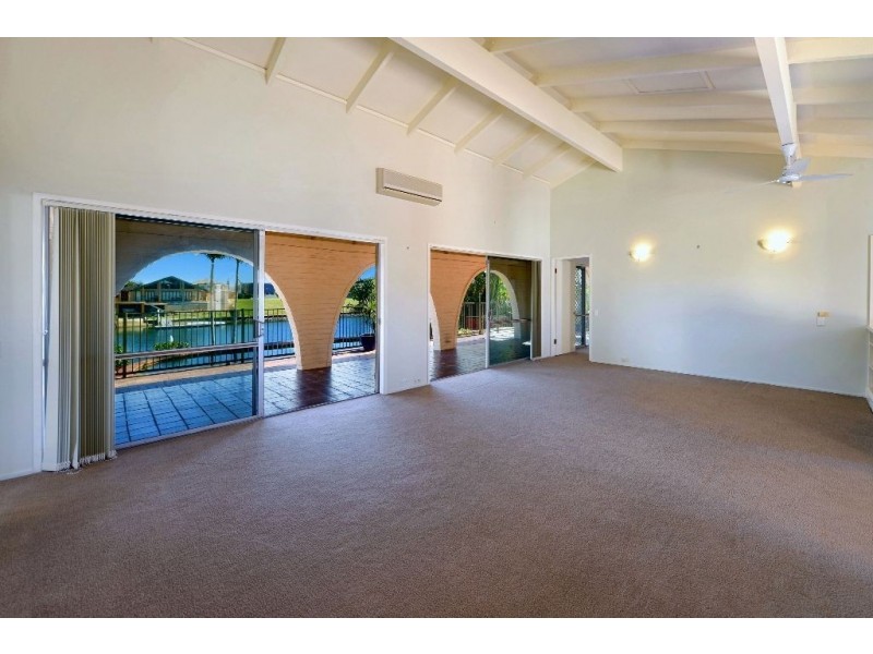 48 River Crescent, Broadbeach Waters QLD 4218
