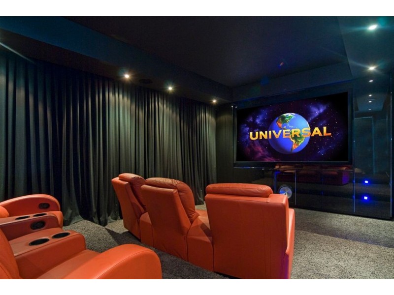 74 Royal Albert Crescent, Sovereign Islands QLD 4216