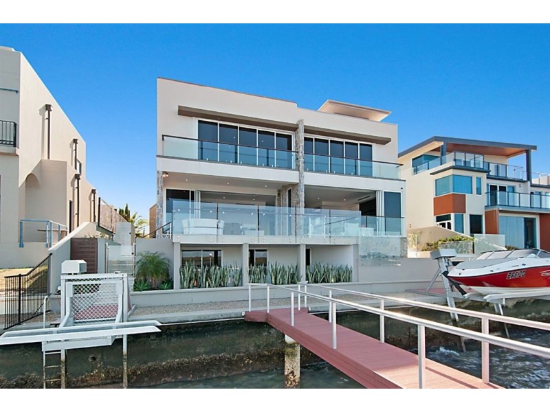 3 Parklane Terrace, Sovereign Islands QLD 4216