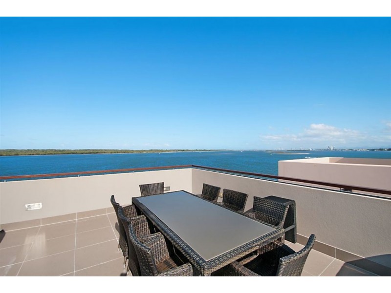 3 Parklane Terrace, Sovereign Islands QLD 4216