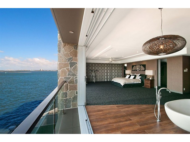 3 Parklane Terrace, Sovereign Islands QLD 4216