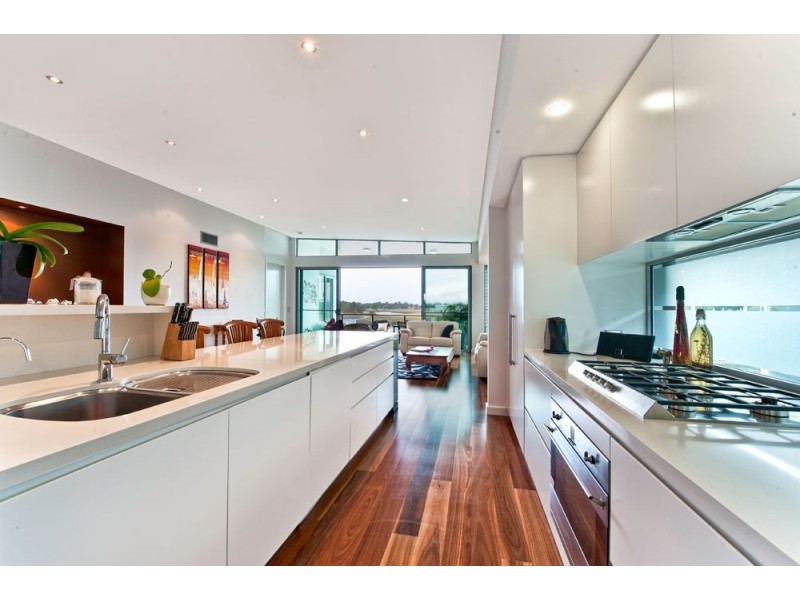 7528 Springfield Drive, Hope Island QLD 4212