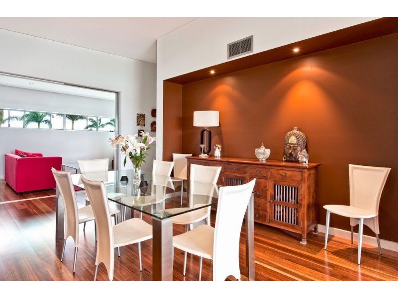7528 Springfield Drive, Hope Island QLD 4212