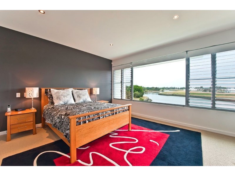 7528 Springfield Drive, Hope Island QLD 4212