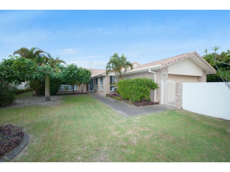 12 Sundance Way, Runaway Bay QLD 4216