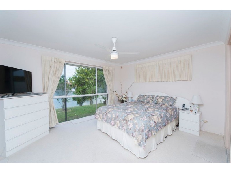 12 Sundance Way, Runaway Bay QLD 4216