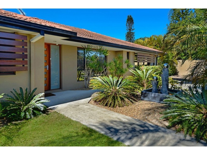 254 Rio Vista Boulevard, Mermaid Waters QLD 4218