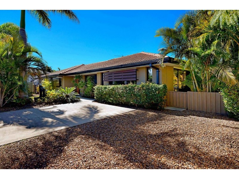 254 Rio Vista Boulevard, Mermaid Waters QLD 4218