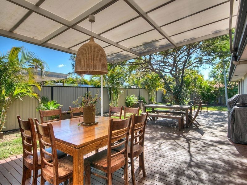 14 Wayfarer Avenue, Mermaid Waters QLD 4218