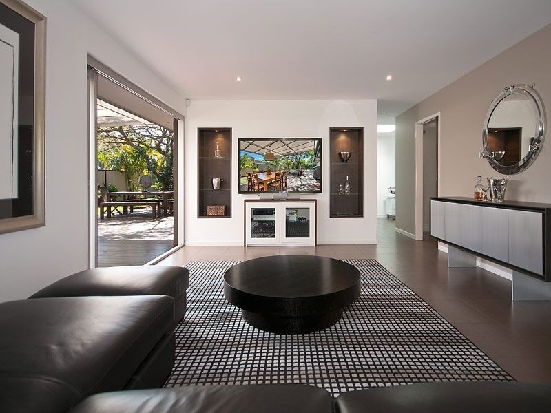 14 Wayfarer Avenue, Mermaid Waters QLD 4218