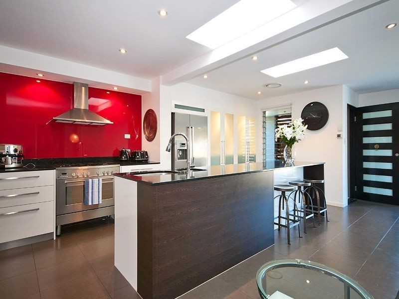 14 Wayfarer Avenue, Mermaid Waters QLD 4218