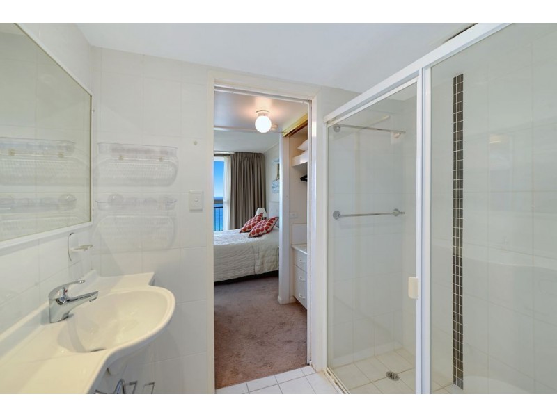 4-6 Britannia Avenue, Broadbeach QLD 4218