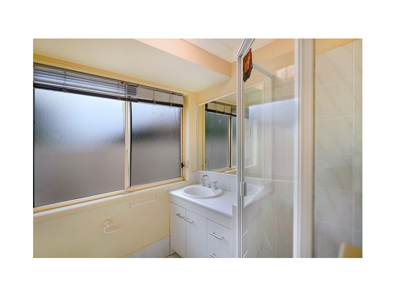 19 Sigatoka Place, Clear Island Waters QLD 4226