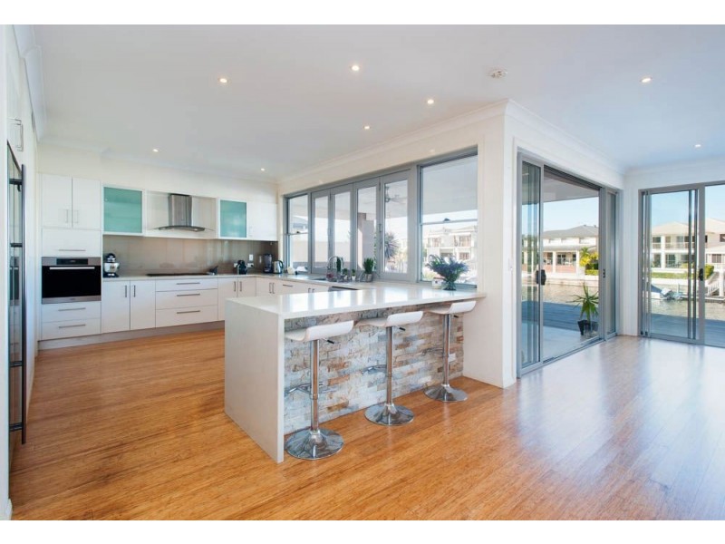 76 East Quay Drive, Biggera Waters QLD 4216