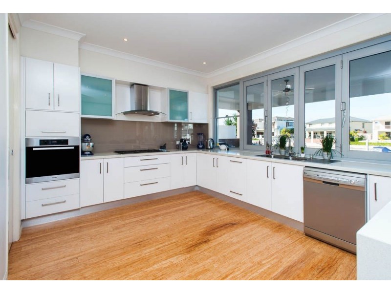 76 East Quay Drive, Biggera Waters QLD 4216
