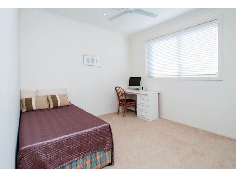 76 East Quay Drive, Biggera Waters QLD 4216
