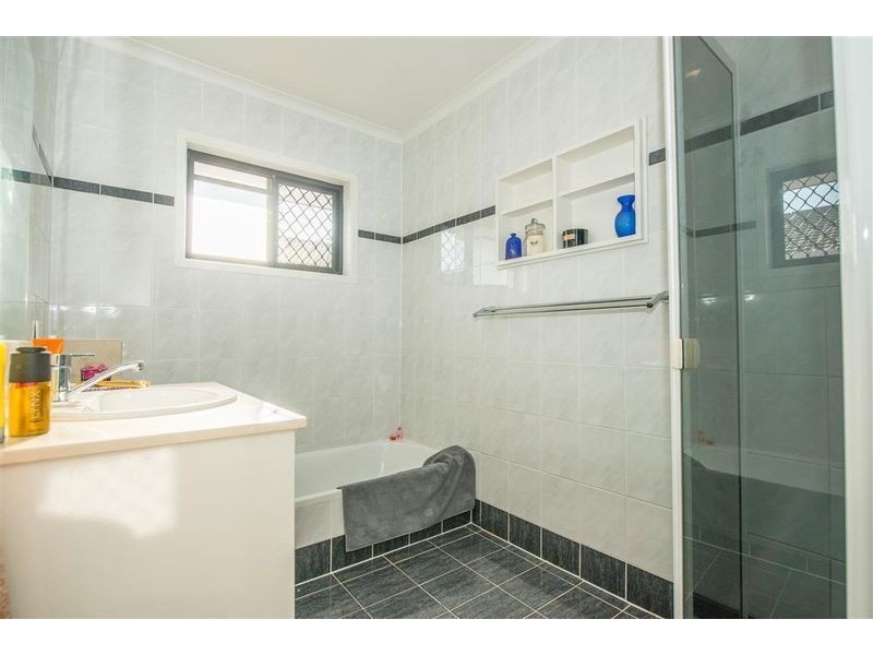 31 Allawah Street, Sorrento QLD 4217