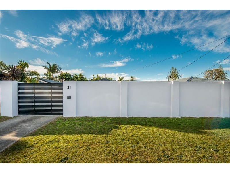 31 Allawah Street, Sorrento QLD 4217