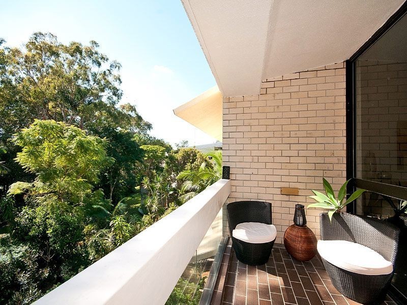11/22 Rudd Street, Broadbeach Waters QLD 4218