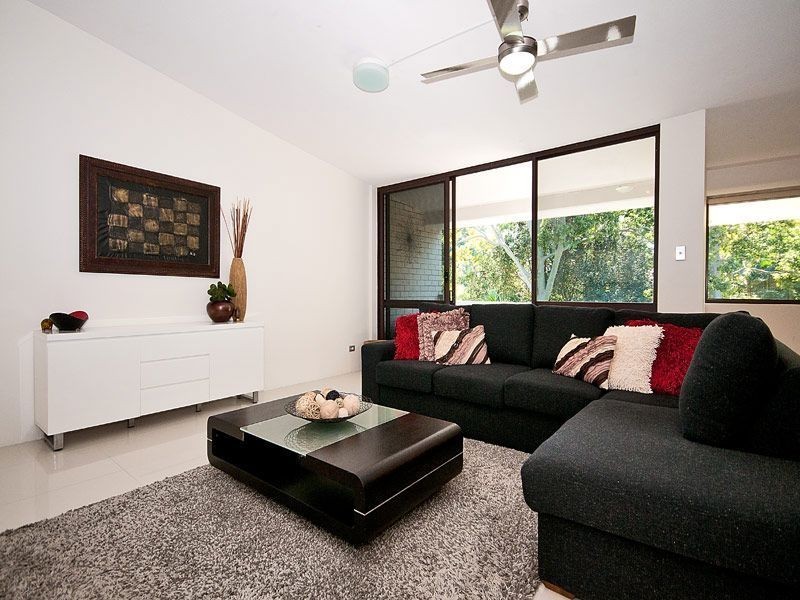 11/22 Rudd Street, Broadbeach Waters QLD 4218