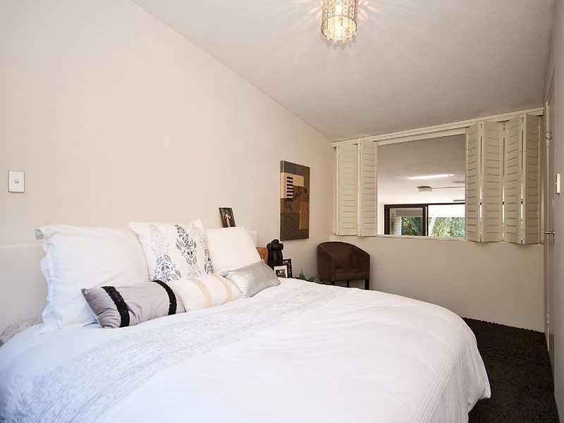 11/22 Rudd Street, Broadbeach Waters QLD 4218