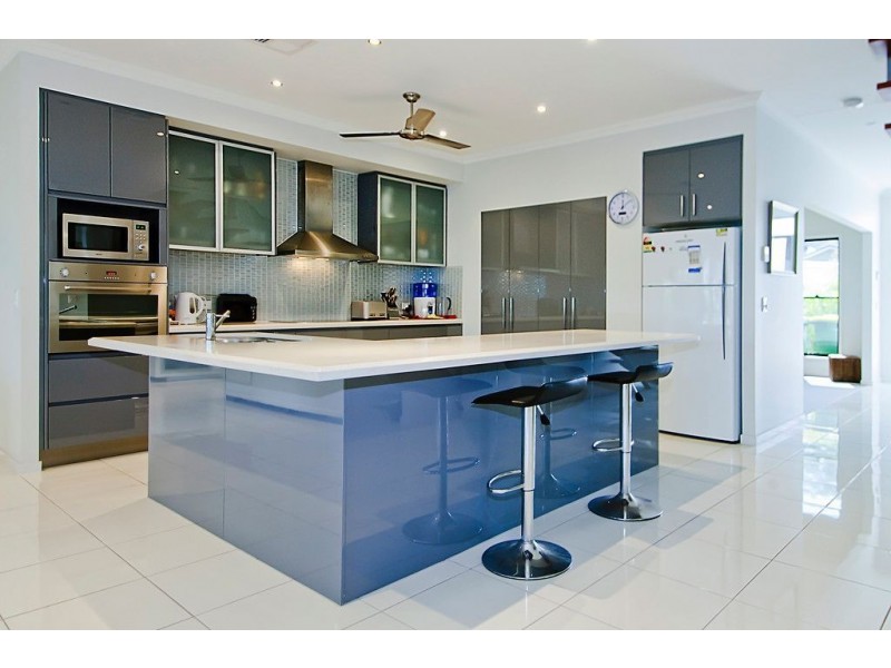 91 Compass Drive, Biggera Waters QLD 4216