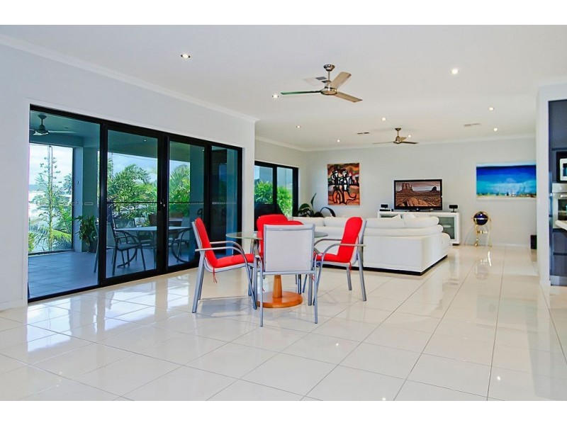 91 Compass Drive, Biggera Waters QLD 4216