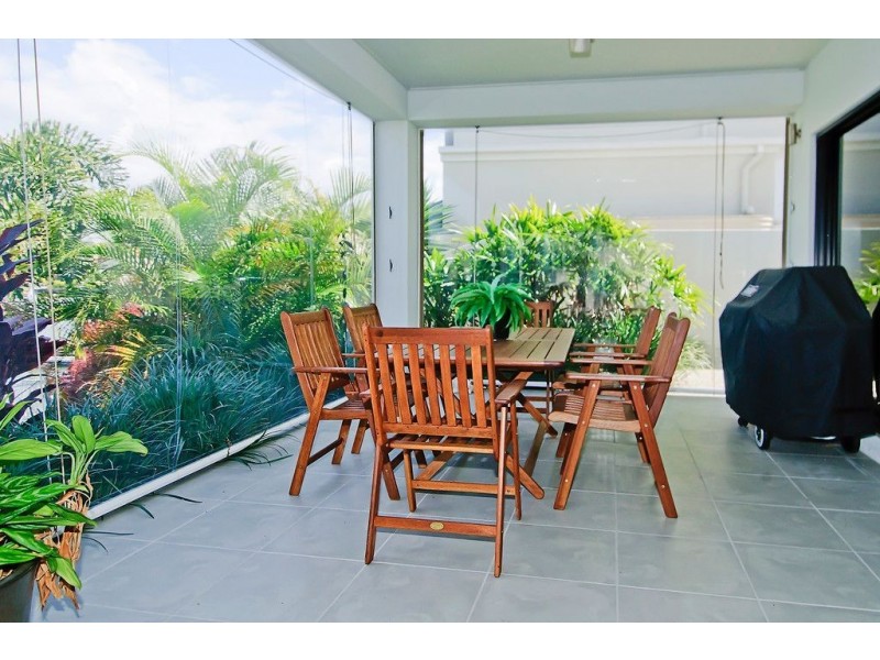 91 Compass Drive, Biggera Waters QLD 4216