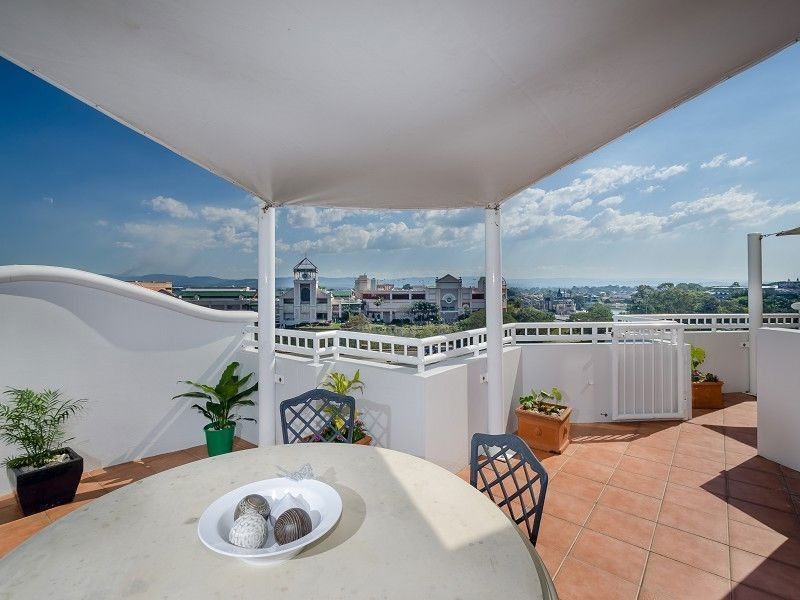 2051/2623 Gold Coast Highway, Broadbeach QLD 4218