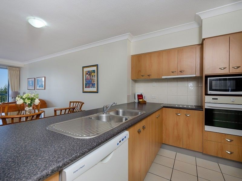 2051/2623 Gold Coast Highway, Broadbeach QLD 4218